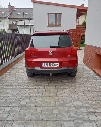 Volkswagen Tiguan cena 36000 przebieg: 205500, rok produkcji 2011 z Łasin małe 37